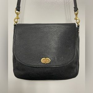 Clare V Turnlock Louis